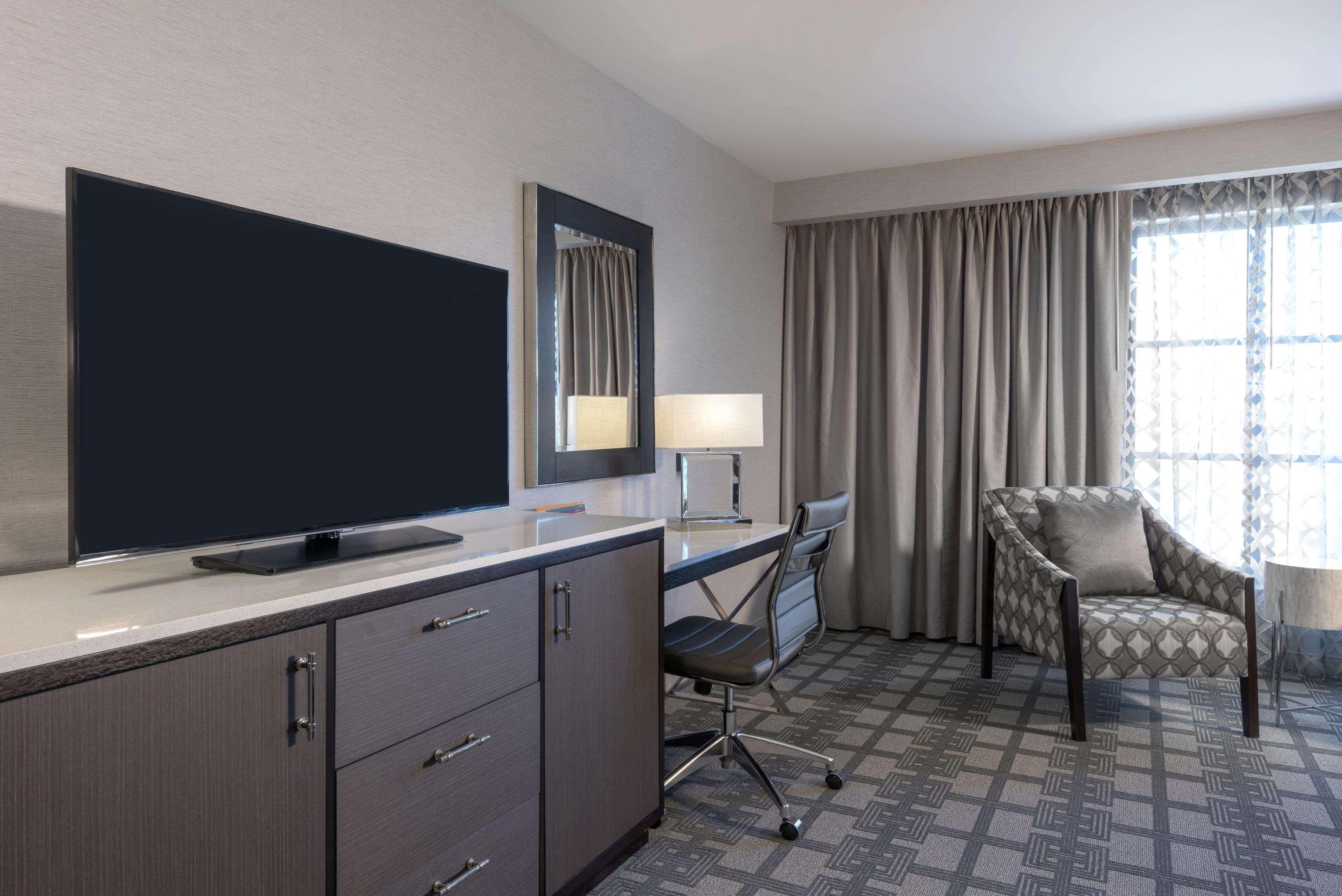Hilton Garden Inn Portsmouth Downtown Exterior foto