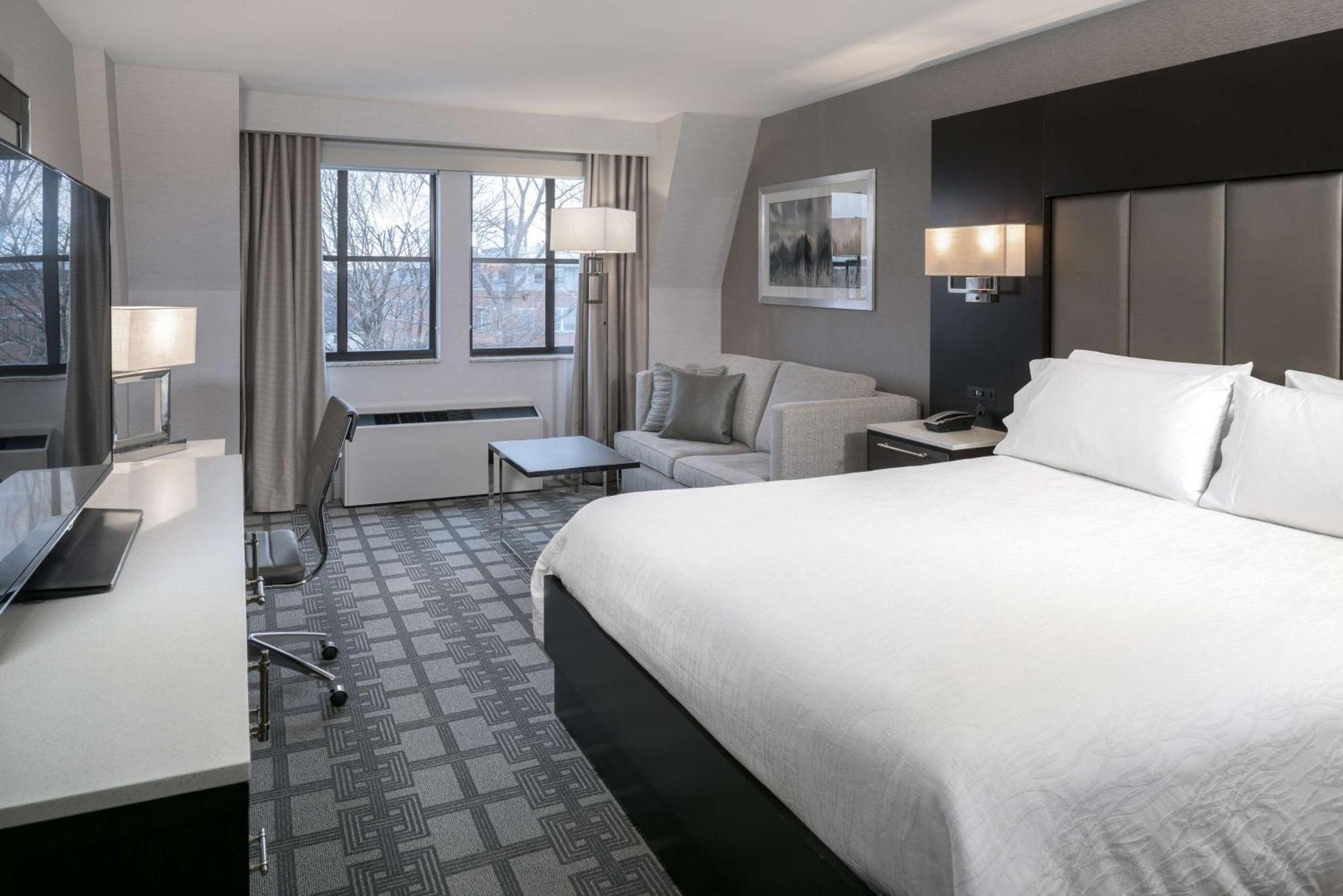 Hilton Garden Inn Portsmouth Downtown Exterior foto